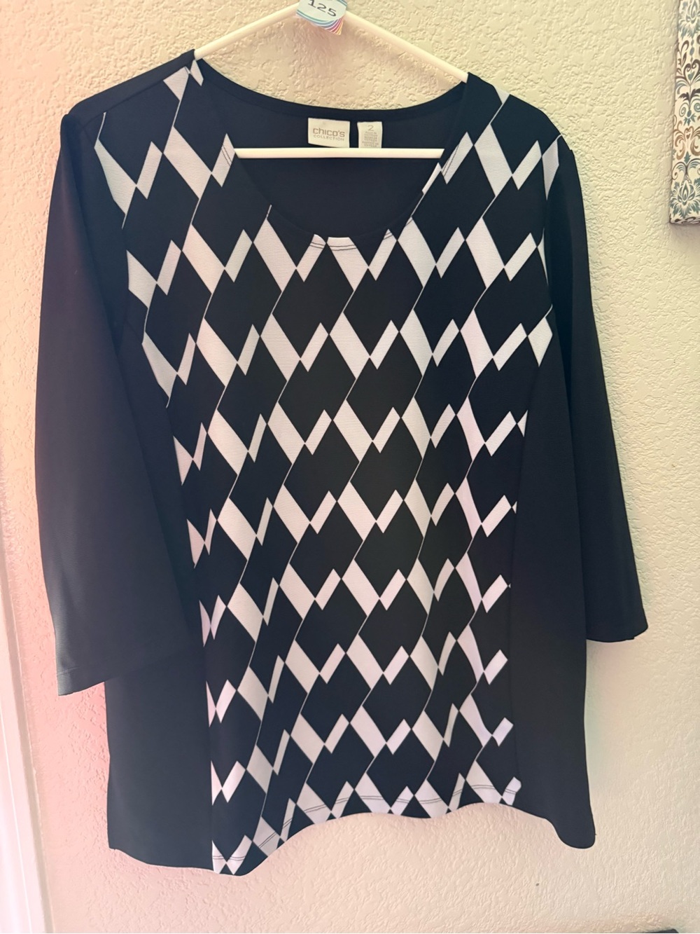 Chico's Black and White Geometric Tunic Large